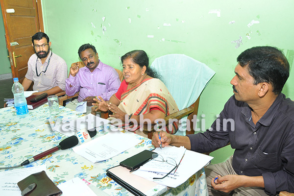 ಜಿಲ್ಲೆಯ ಮೀನುಗಾರಿಕಾ ವಲಯದ ಸಮಸ್ಯೆಗಳ ಬಗ್ಗೆ ಸಚಿವೆ ಜೆ. ಮೆರ್ಸಿ ಕುಟ್ಟಿ ಯಮ್ಮ ರವರ ನೇತೃತ್ವದಲ್ಲಿ ಸಭೆ